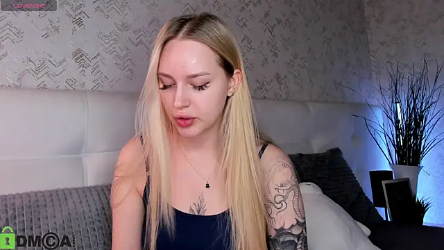 Carol  Cox online show from 26, 10, 2025