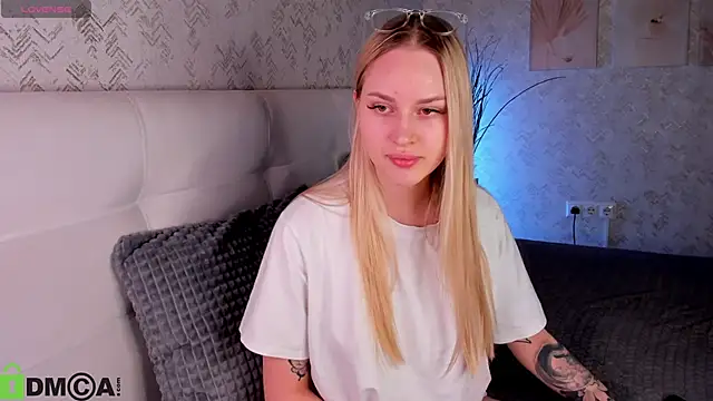 Carol  Cox online show from 29, 10, 2025