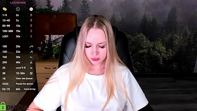 Carol  Cox online show from 14, 10, 2025