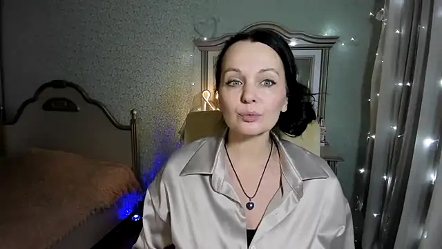 WitchBlueRose online show from 7, 2, 2025