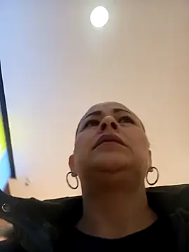 ScarletGlow1 online show from 1, 10, 2025