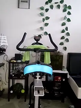 jesicardiente27 online show from 4, 11, 2025