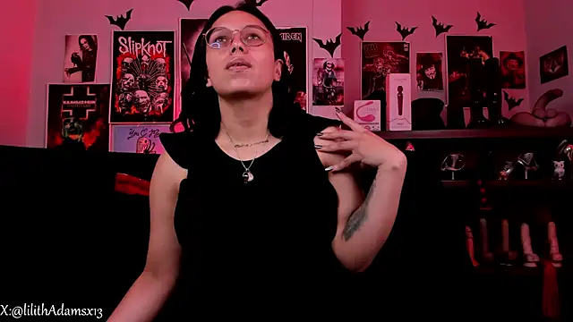 Snapshot of lilith-deveraux chatting on 22, 4, 2026 lilith-deveraux online show from 22, 4, 2026