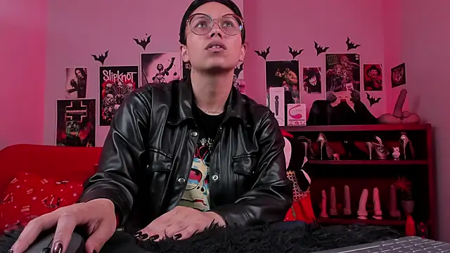 lilith-deveraux online show from 4, 12, 2025