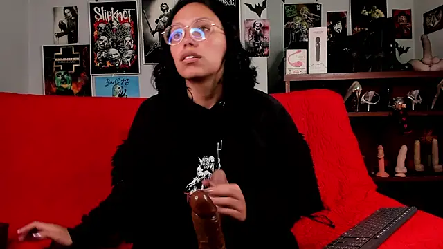 Snapshot of lilith-deveraux chatting on 22, 5, 2026 lilith-deveraux online show from 22, 5, 2026
