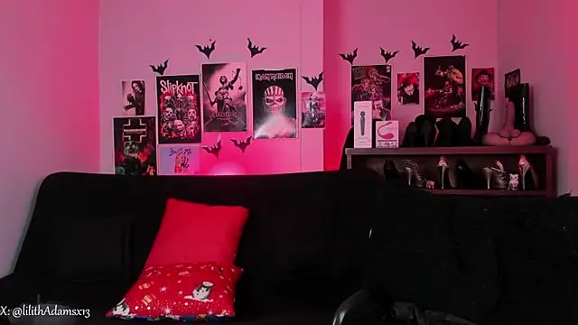 lilith-deveraux online show from 8, 1, 2026