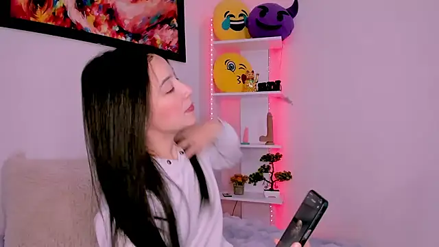 Manuelaa mejiia online show from 26, 9, 2025