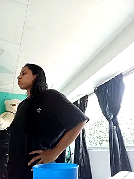 Karii-R online show from 4, 3, 2026