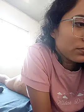 Karii-R online show from 1, 12, 2025