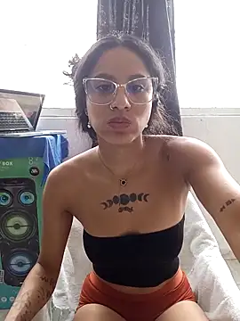 Karii-R online show from 4, 2, 2026