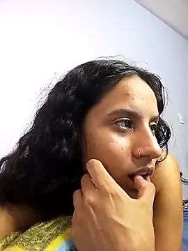 Karii-R online show from 1, 3, 2025