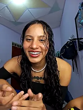 Karii-R online show from 5, 3, 2025