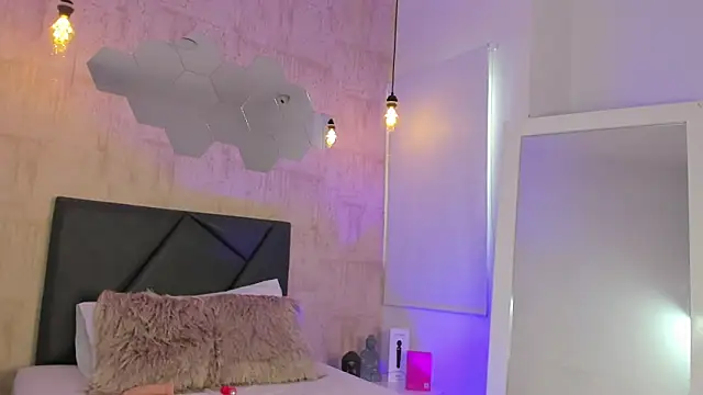 Fransheska-mon online show from 16, 3, 2025