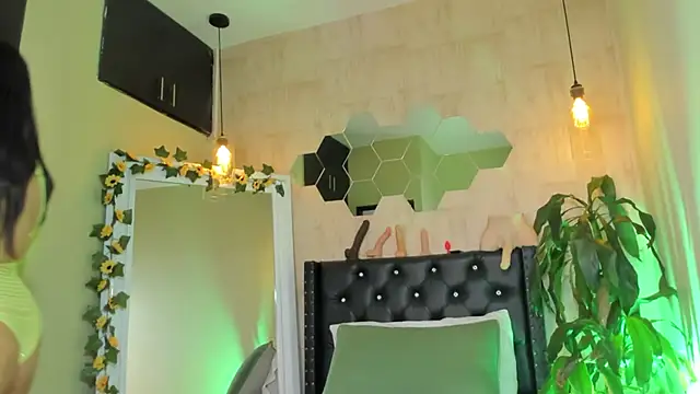 Fransheska-mon online show from 28, 3, 2026