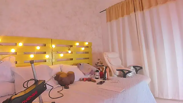 Rubi Love  online show from 16, 11, 2025