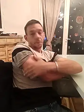 mika11100 online show from 28, 12, 2024