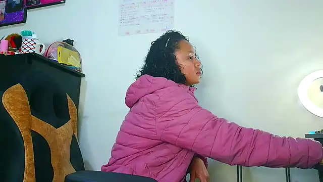 Snapshot of Samary_thomas chatting on 27, 11, 2025 Samary thomas online show from 27, 11, 2025