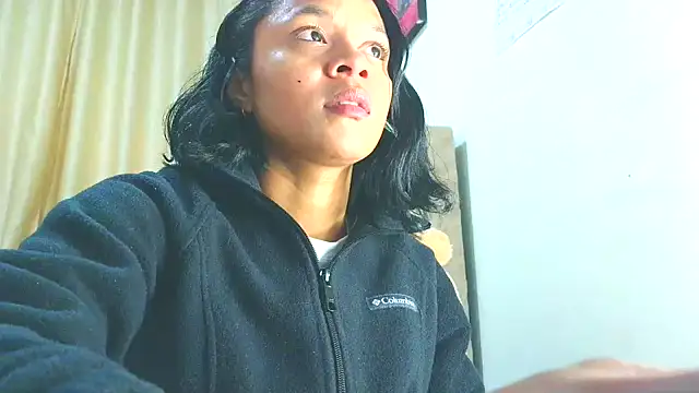 Snapshot of Samary_thomas chatting on 9, 9, 2025 Samary thomas online show from 9, 9, 2025