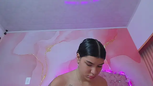 Taylor  cooper online show from 22, 9, 2025