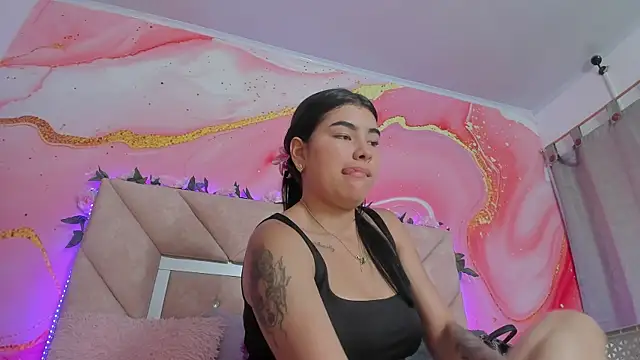 Taylor  cooper online show from 24, 11, 2025