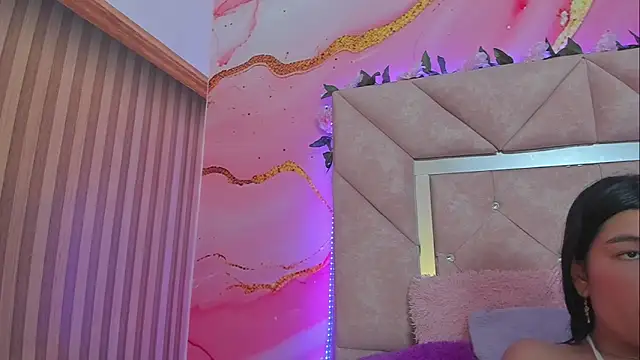 Taylor  cooper online show from 26, 9, 2025