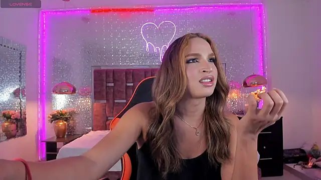 KylieVictoria online show from 2, 11, 2025