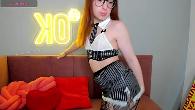 KetrinWhite online show from 11, 5, 2026