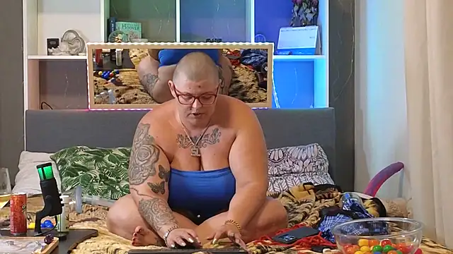 Snapshot of SunshineLexi chatting on 11, 9, 2025 SunshineLexi online show from 11, 9, 2025