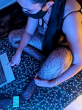 Snapshot of Lina_lolo chatting on 8, 9, 2025 Lina lolo online show from 8, 9, 2025