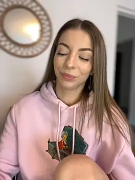 Mia Ethan online show from 15, 10, 2025