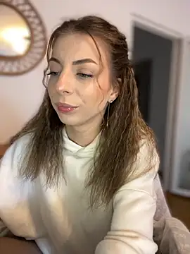 Mia Ethan online show from 11, 11, 2025