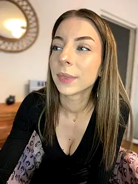 Mia Ethan online show from 7, 10, 2025