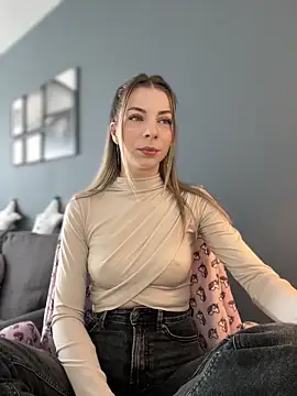 Mia Ethan online show from 11, 3, 2026