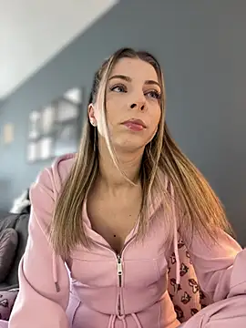 Mia Ethan online show from 10, 3, 2026