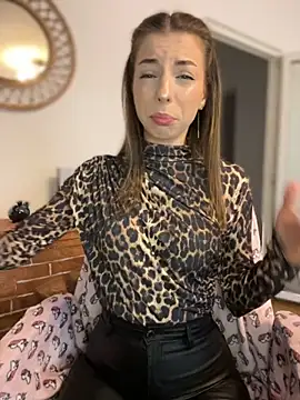 Mia Ethan online show from 8, 10, 2025