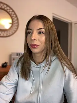 Mia Ethan online show from 25, 9, 2025