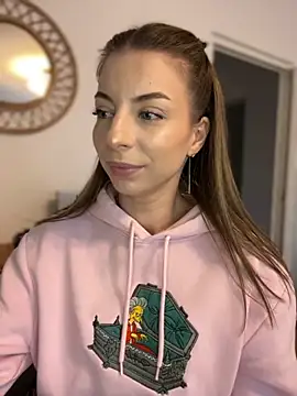 Mia Ethan online show from 3, 10, 2025