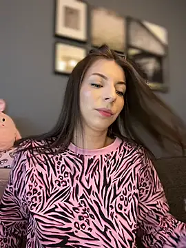 Mia Ethan online show from 25, 2, 2025