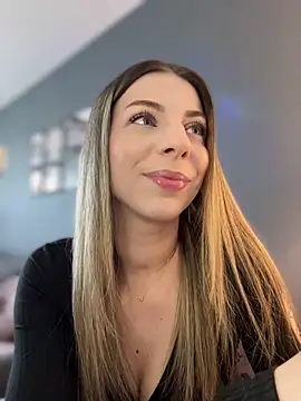 Snapshot of Mia_Ethan chatting on 27, 4, 2026 Mia Ethan online show from 27, 4, 2026