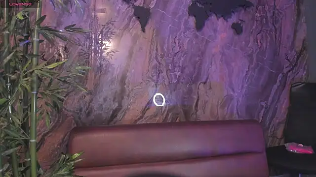 Alahia Dangelo online show from 11, 11, 2025