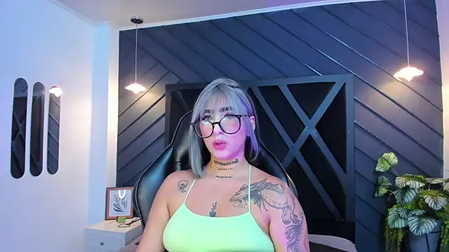 Alahia Dangelo online show from 20, 9, 2025