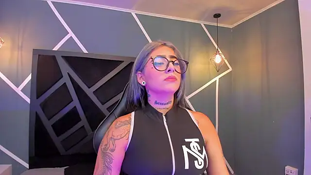 Alahia Dangelo online show from 23, 9, 2025