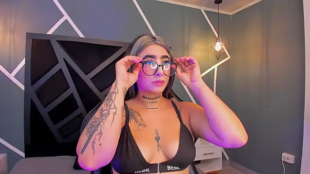 Alahia Dangelo online show from 22, 9, 2025