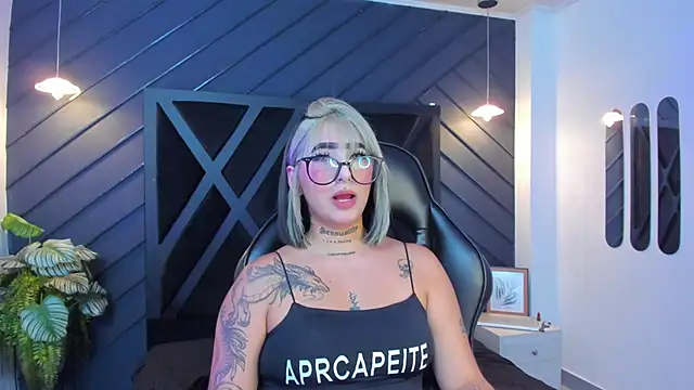 Alahia Dangelo online show from 9, 9, 2025