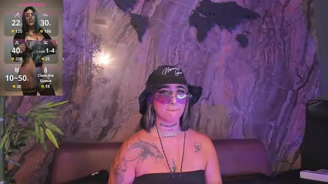 Alahia Dangelo online show from 21, 10, 2025