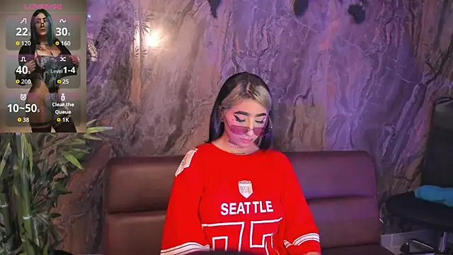 Alahia Dangelo online show from 30, 10, 2025