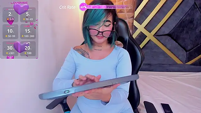 Alahia Dangelo online show from 2, 3, 2025