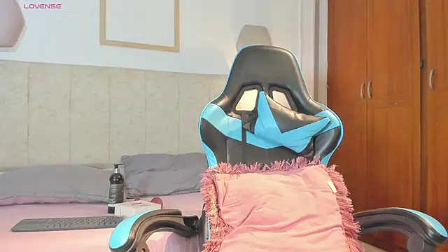  maria foxx  online show from 9, 4, 2026