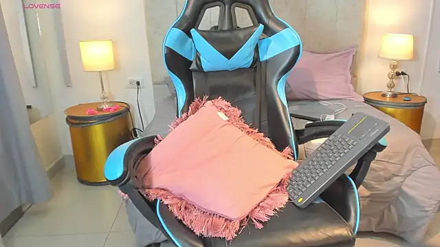  maria foxx  online show from 12, 2, 2026