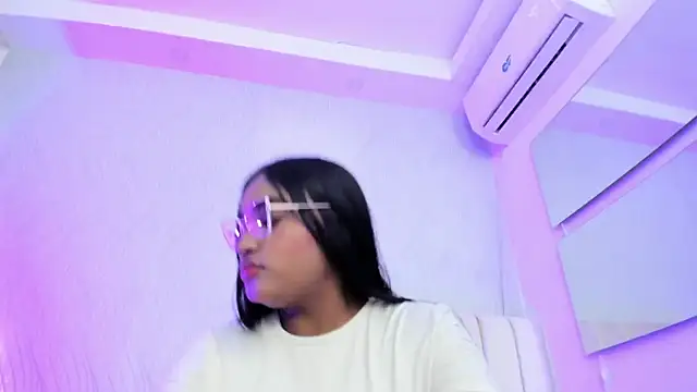 kayna gomez online show from 5, 11, 2025